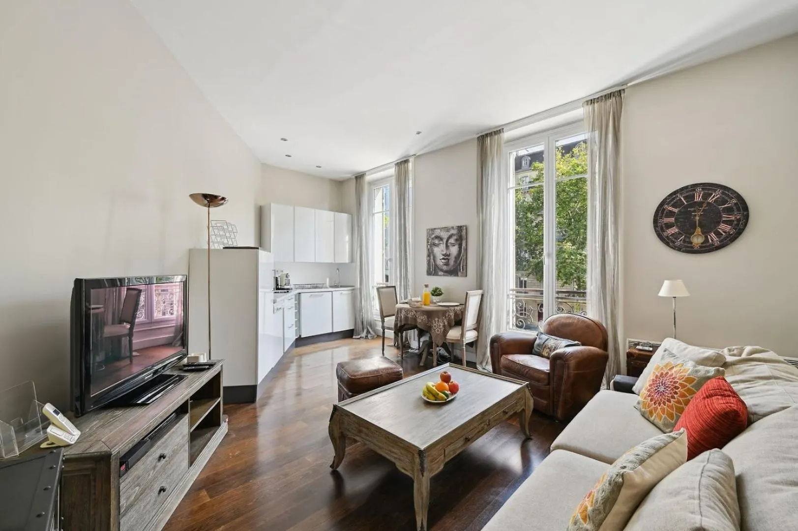 Bnbnook - Stylish 1Br - Heart Of Golden Triangle contacts