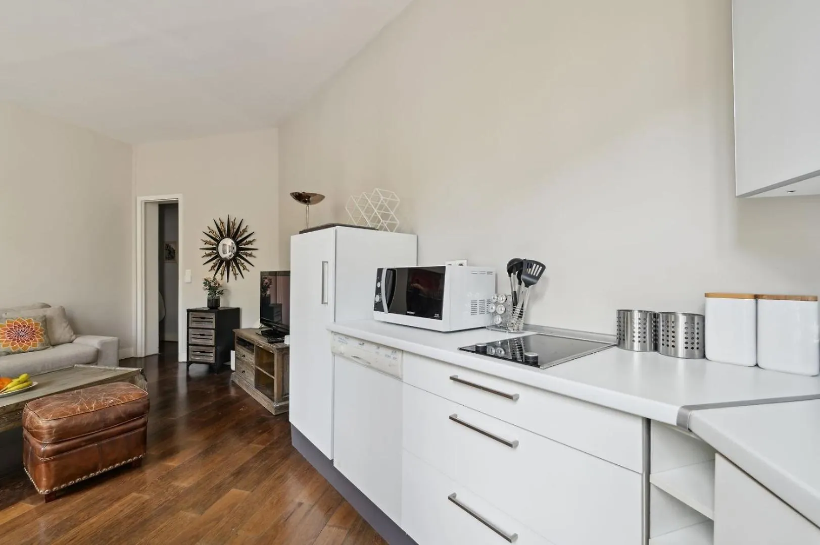 Bnbnook - Stylish 1Br - Heart Of Golden Triangle Paris 0*,